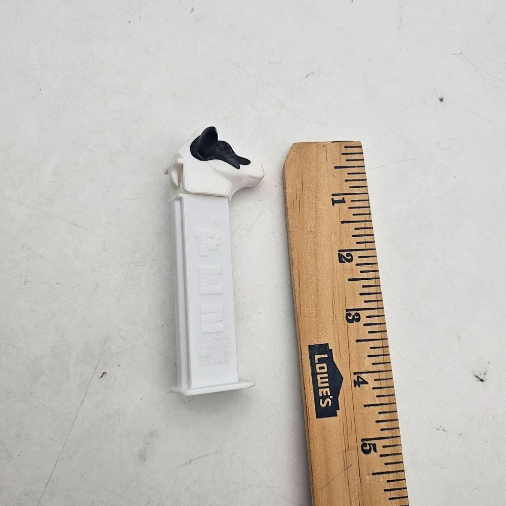 Chick-fil-A Cow PEZ Candy Dispenser Eat Mor Chikin White Black Advertising Toy